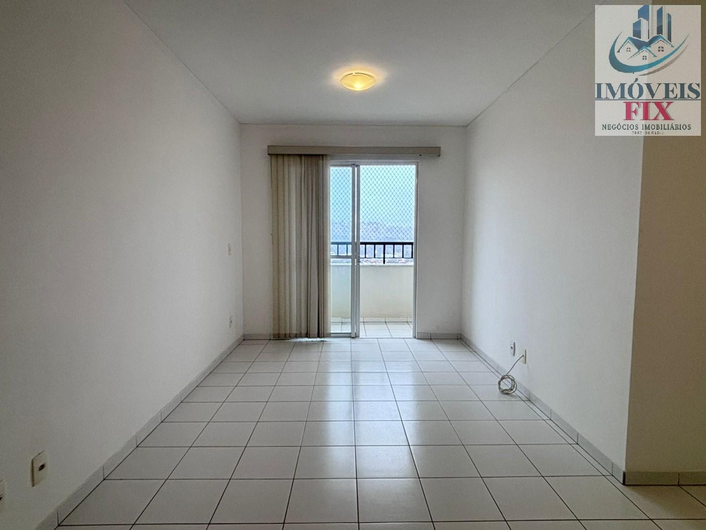 Apartamento à venda com 2 quartos, 75m² - Foto 3