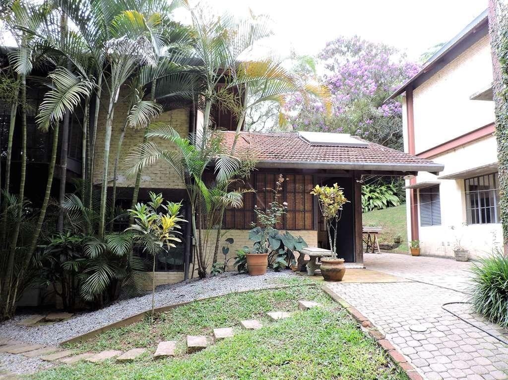Sobrado à venda com 5 quartos, 365m² - Foto 1