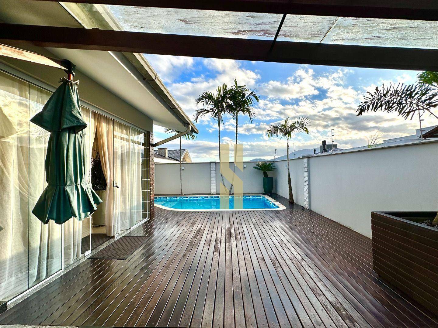 Casa à venda com 3 quartos, 240m² - Foto 6