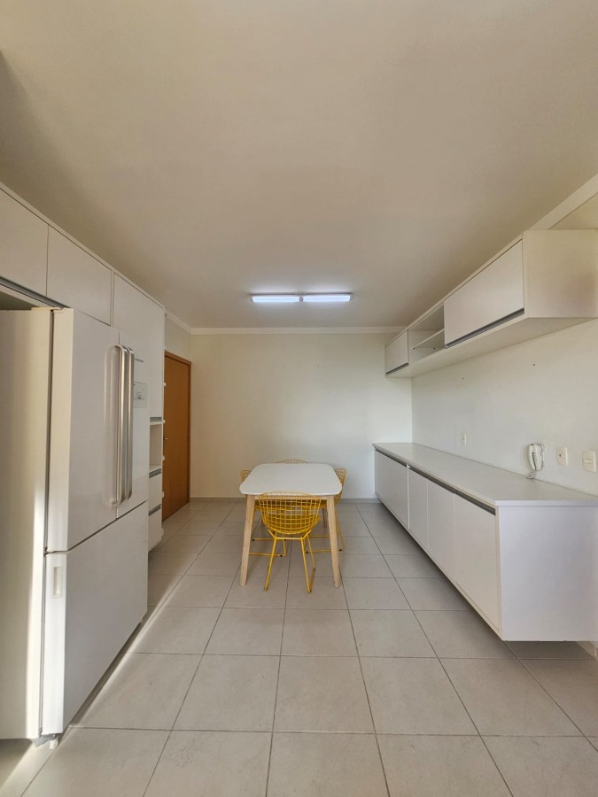 Apartamento para alugar, 157m² - Foto 8