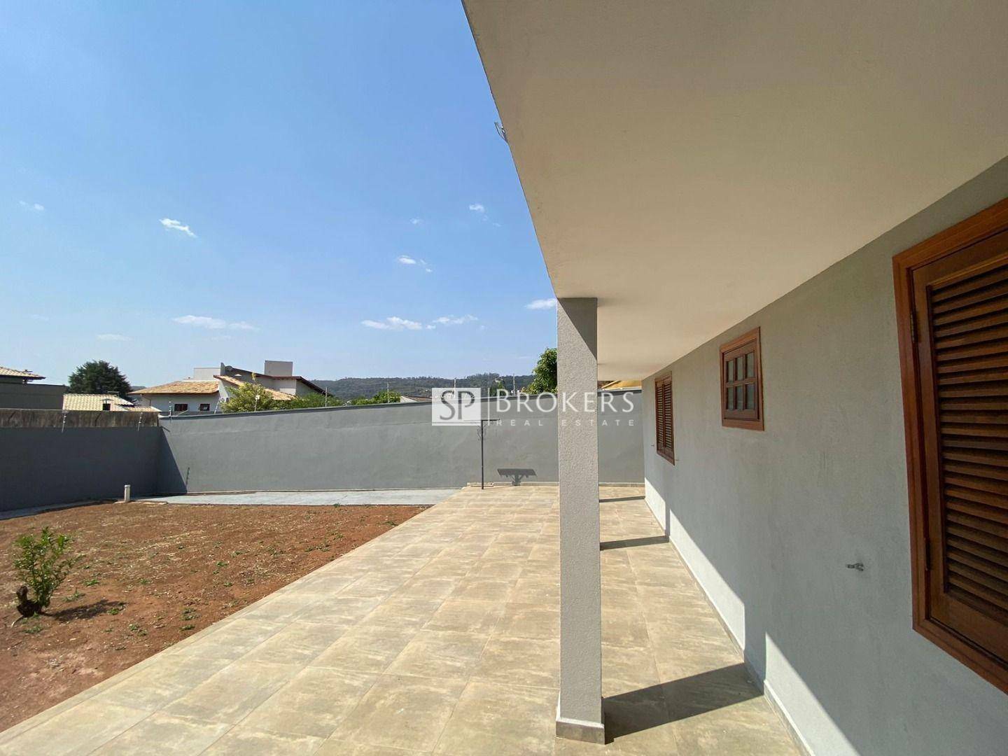 Casa para alugar com 4 quartos, 300m² - Foto 54