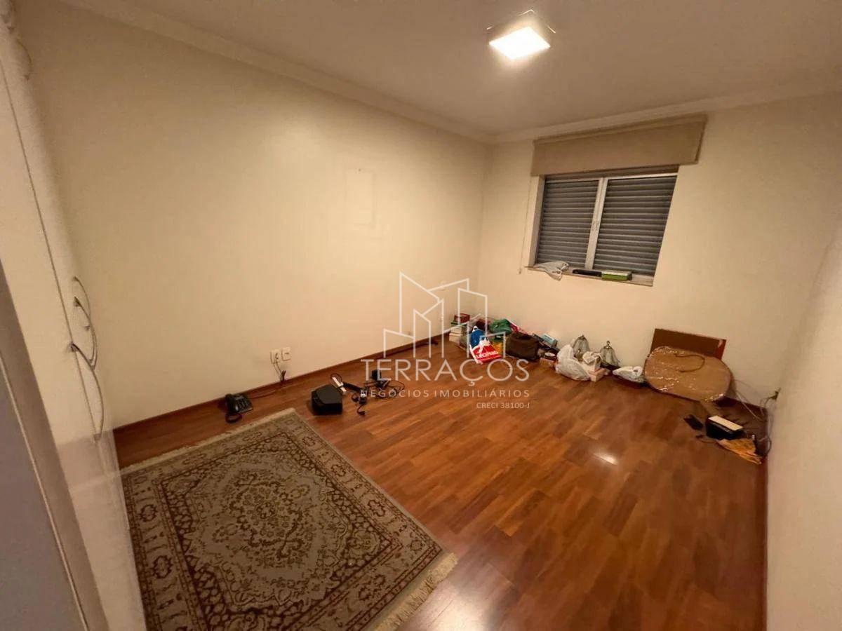 Apartamento para alugar com 3 quartos, 165m² - Foto 7