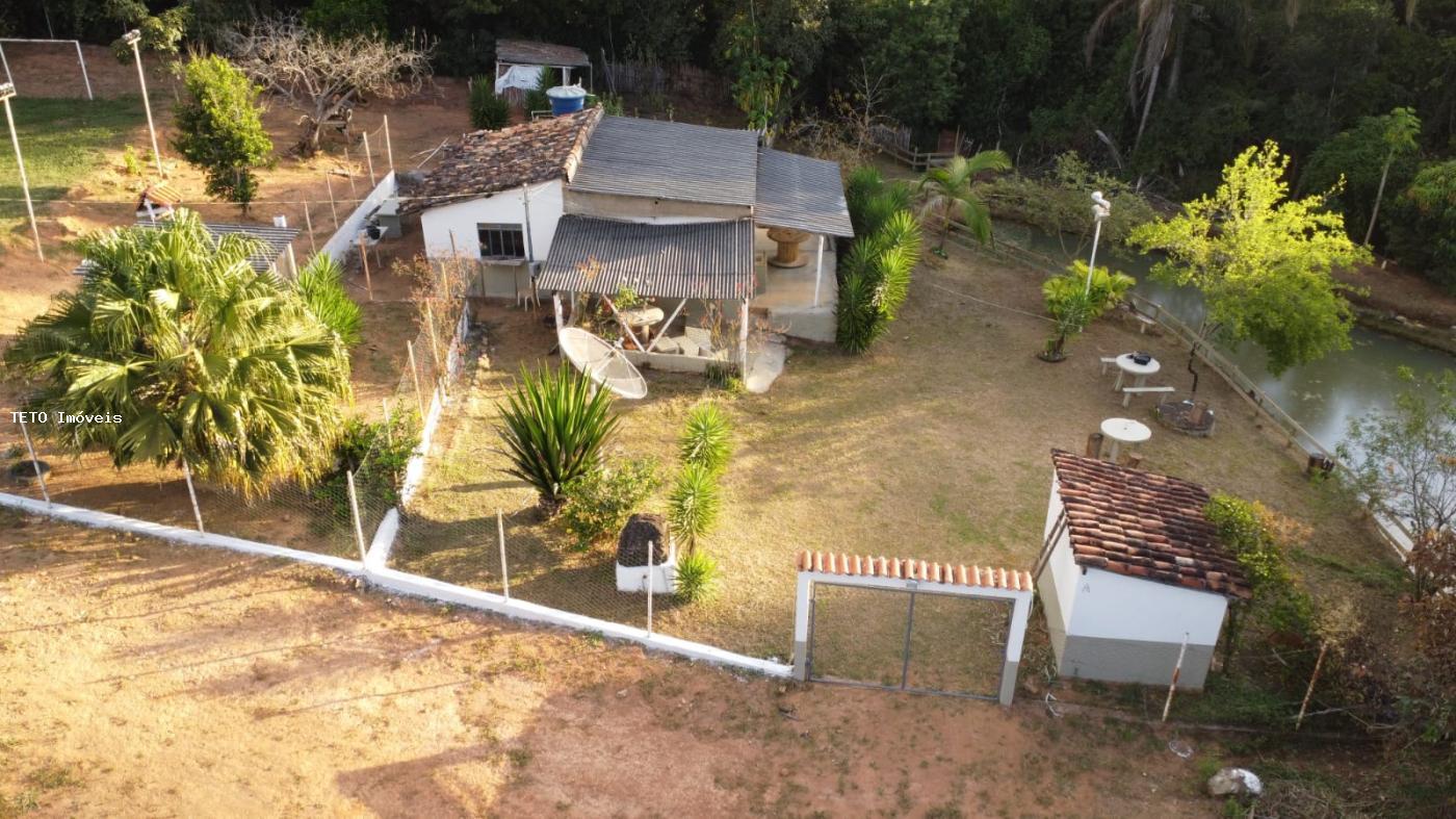 Sítio à venda com 2 quartos, 1800m² - Foto 1