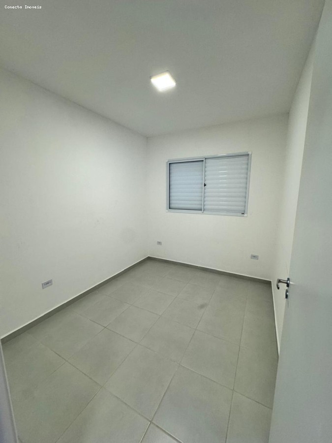 Casa à venda com 2 quartos, 70m² - Foto 13