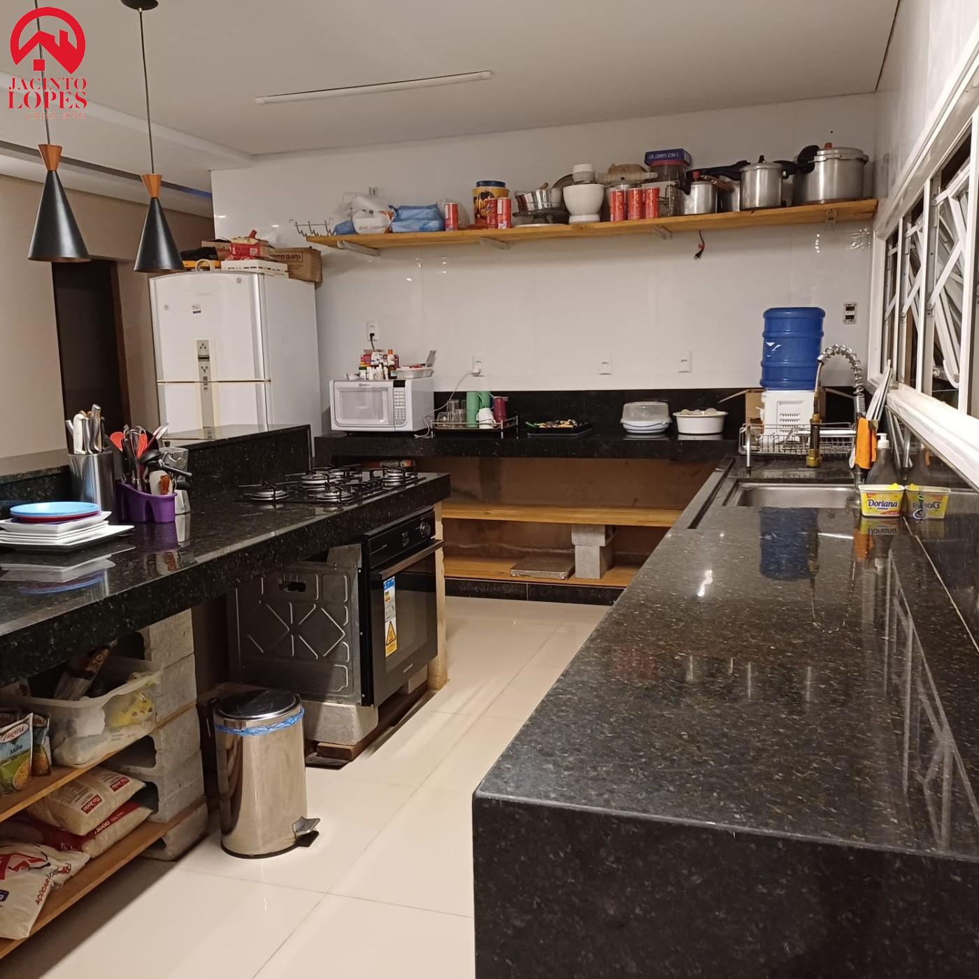 Chácara à venda com 3 quartos, 300m² - Foto 11
