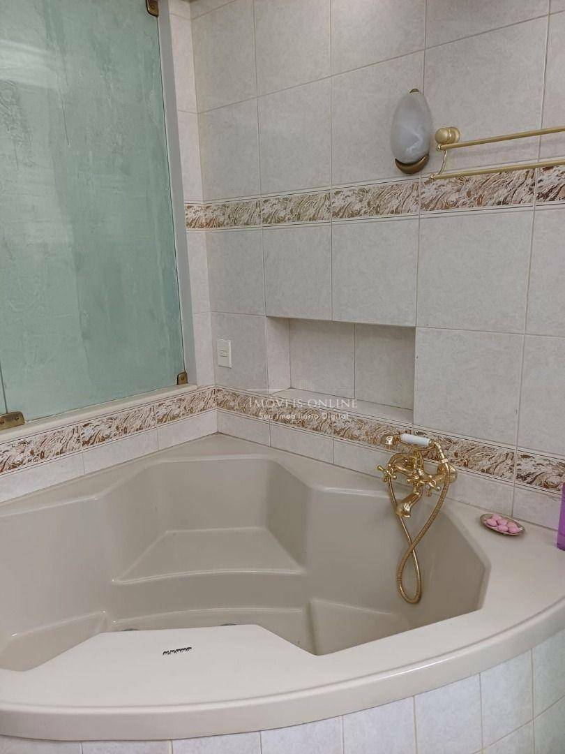 Apartamento à venda com 3 quartos, 157m² - Foto 32
