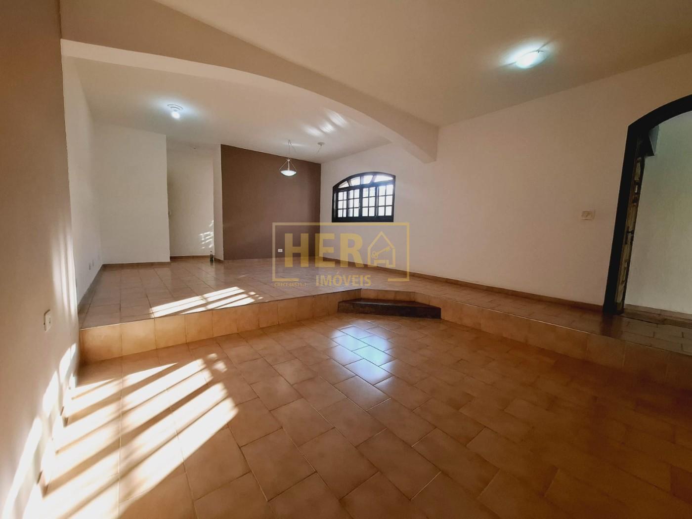 Casa à venda com 3 quartos, 202m² - Foto 2