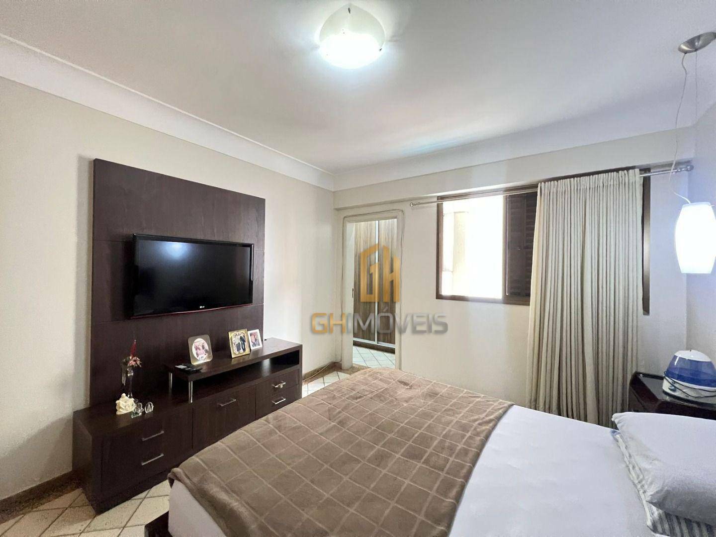 Apartamento à venda com 4 quartos, 218m² - Foto 13