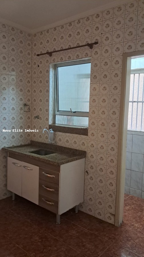Apartamento à venda com 2 quartos, 69m² - Foto 4