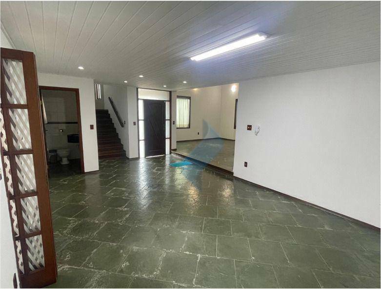Casa à venda e aluguel com 3 quartos, 193m² - Foto 4
