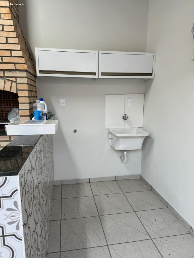 Casa à venda com 2 quartos, 70m² - Foto 15