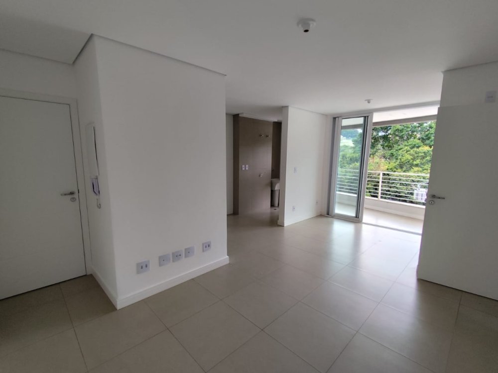 Apartamento para alugar com 2 quartos, 70m² - Foto 14