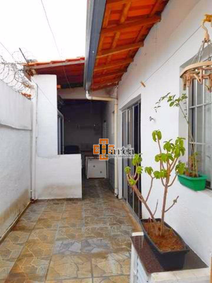 Casa à venda com 2 quartos, 110m² - Foto 9
