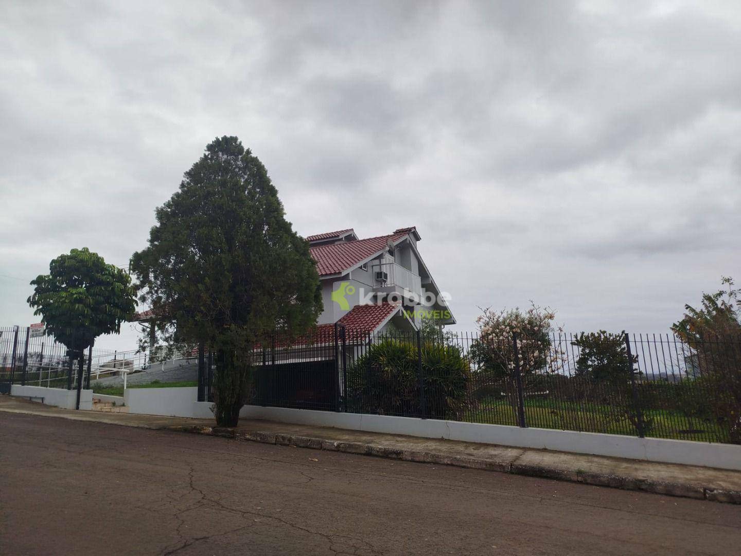 Casa à venda e aluguel com 8 quartos, 432m² - Foto 4