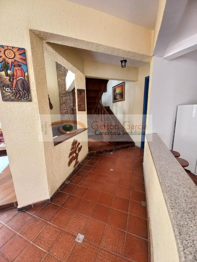 Casa de Condomínio para alugar com 3 quartos, 250m² - Foto 17