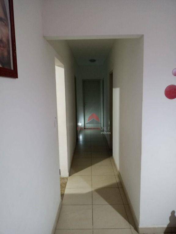 Apartamento à venda com 3 quartos, 85m² - Foto 4