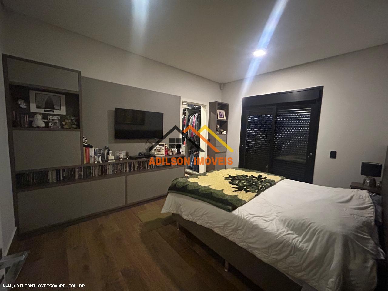 Casa à venda com 3 quartos, 210m² - Foto 13