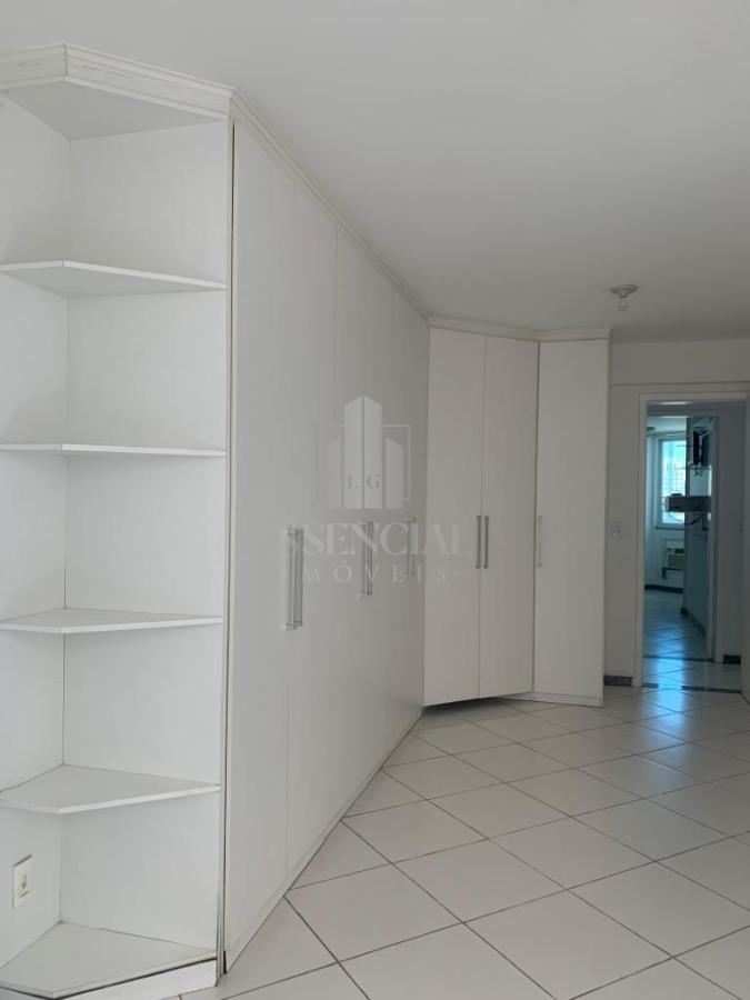 Apartamento à venda com 3 quartos, 90m² - Foto 18
