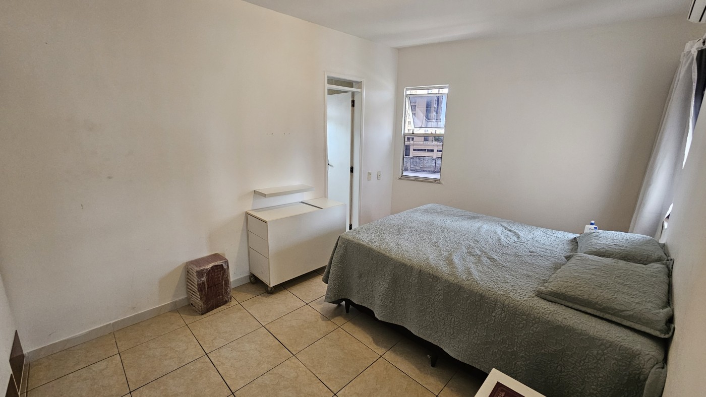 Apartamento à venda com 4 quartos, 112m² - Foto 2