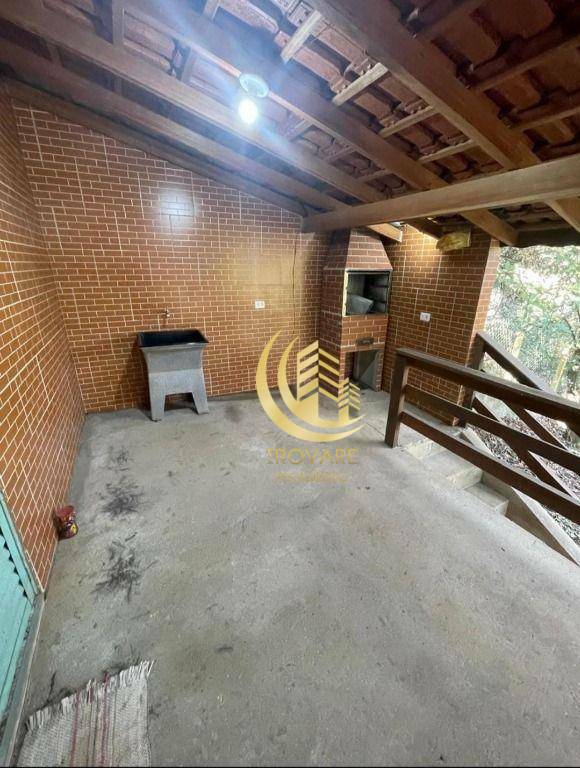 Chácara à venda com 2 quartos, 650m² - Foto 4
