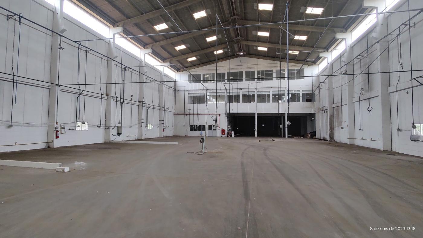 Depósito-Galpão-Armazém para alugar, 1650m² - Foto 6