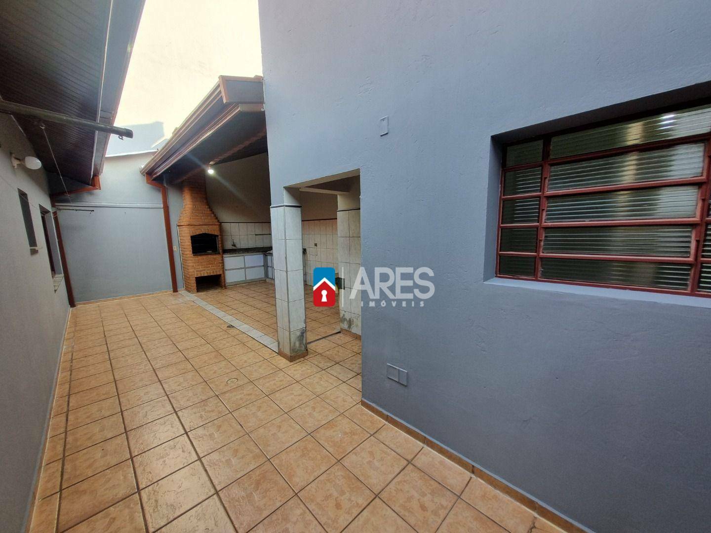 Casa para alugar com 3 quartos, 190m² - Foto 24