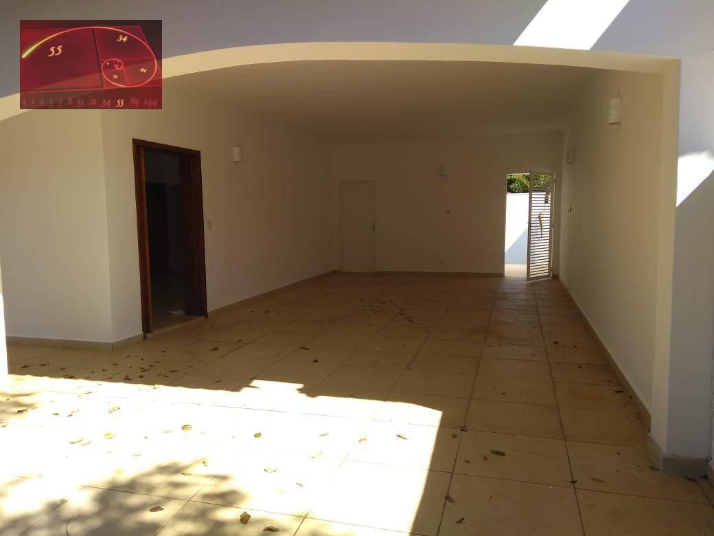 Casa à venda e aluguel com 7 quartos, 248m² - Foto 3
