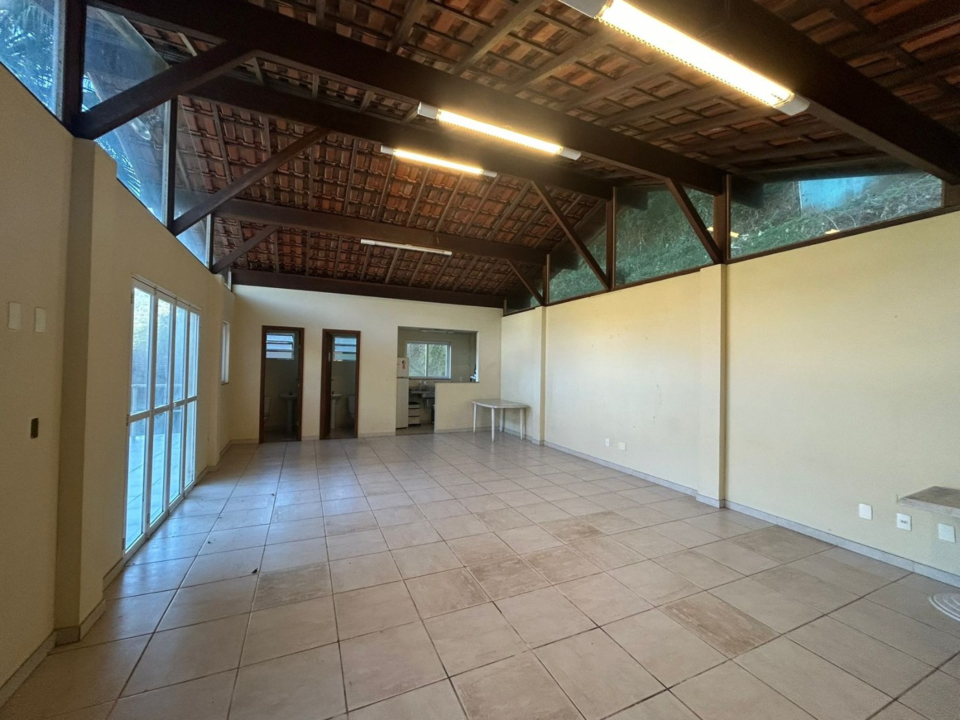Apartamento para alugar com 2 quartos, 72m² - Foto 25