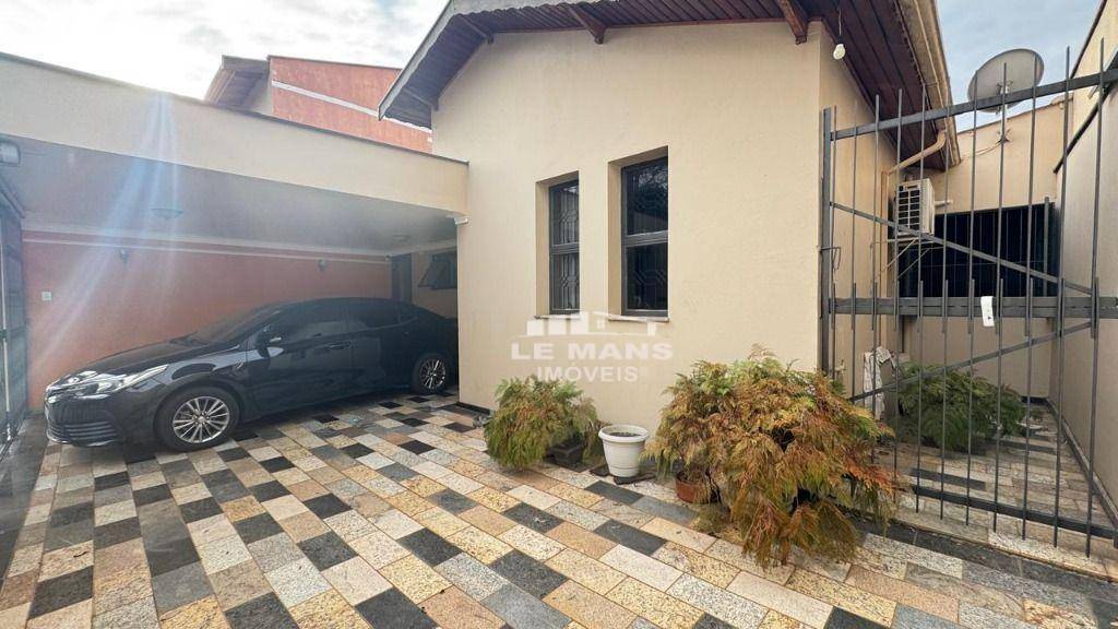 Casa à venda com 3 quartos, 180m² - Foto 3