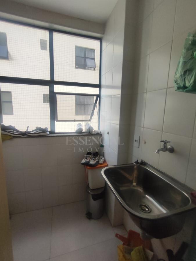 Apartamento à venda com 2 quartos, 70m² - Foto 13