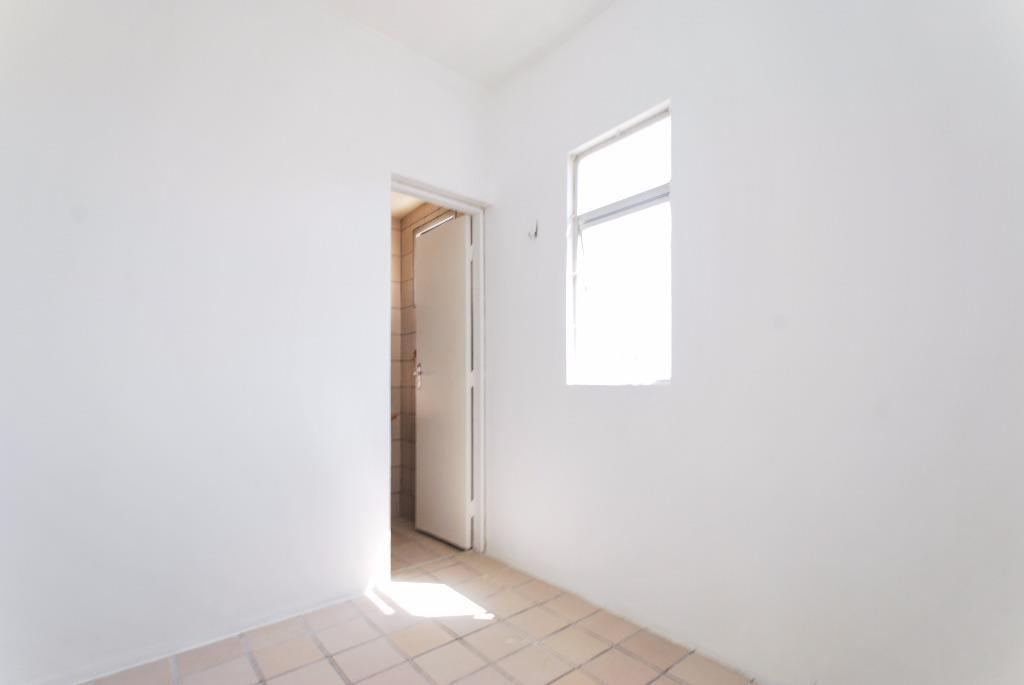 Apartamento para alugar com 3 quartos, 110m² - Foto 9