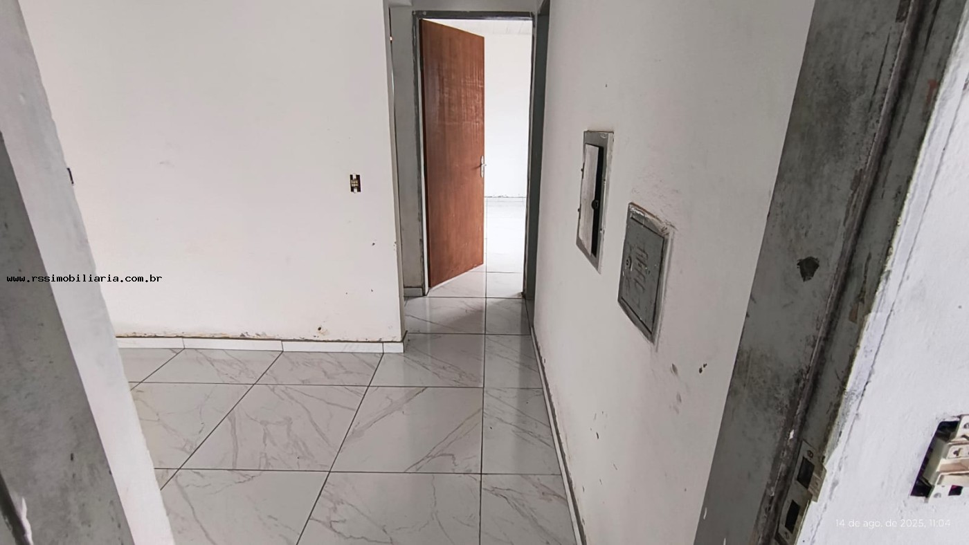 Casa para alugar com 2 quartos, 200m² - Foto 18