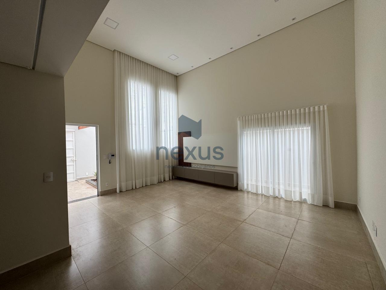 Casa à venda com 3 quartos, 312m² - Foto 5