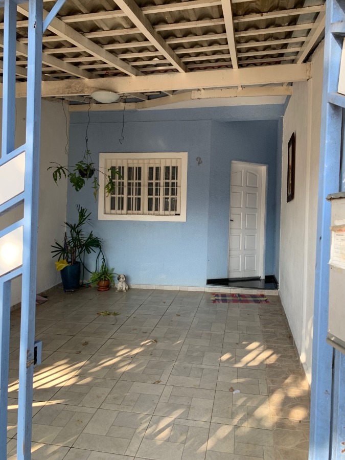 Casa à venda com 2 quartos, 81m² - Foto 1