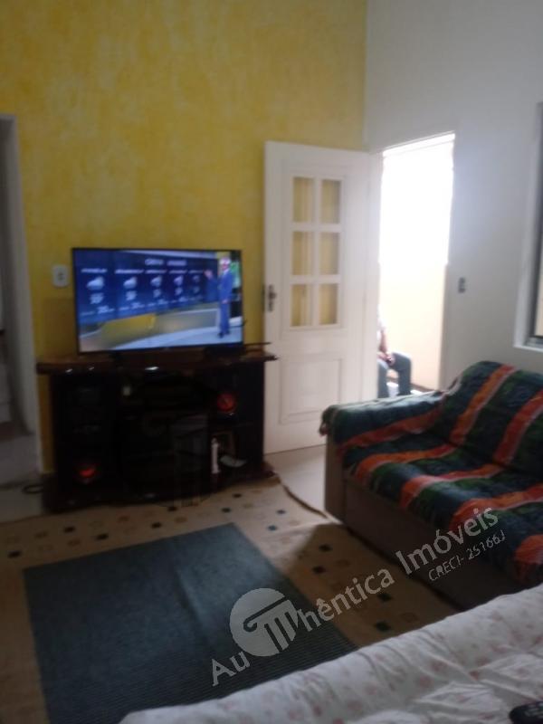 Casa à venda com 2 quartos, 125m² - Foto 3
