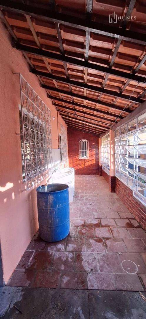 Casa para alugar com 2 quartos, 166m² - Foto 4