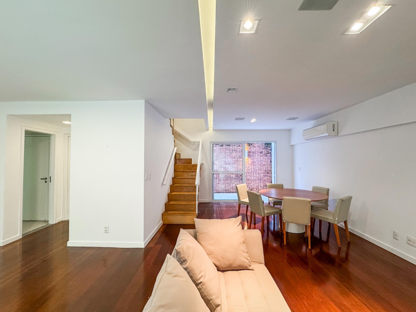 Apartamento à venda com 3 quartos, 199m² - Foto 9