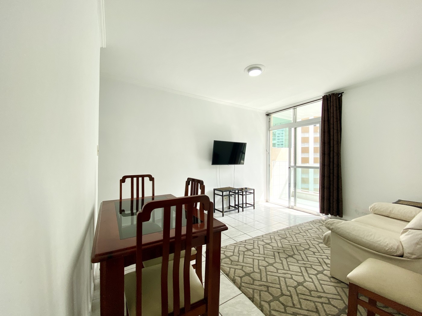 Apartamento à venda com 2 quartos, 55m² - Foto 2