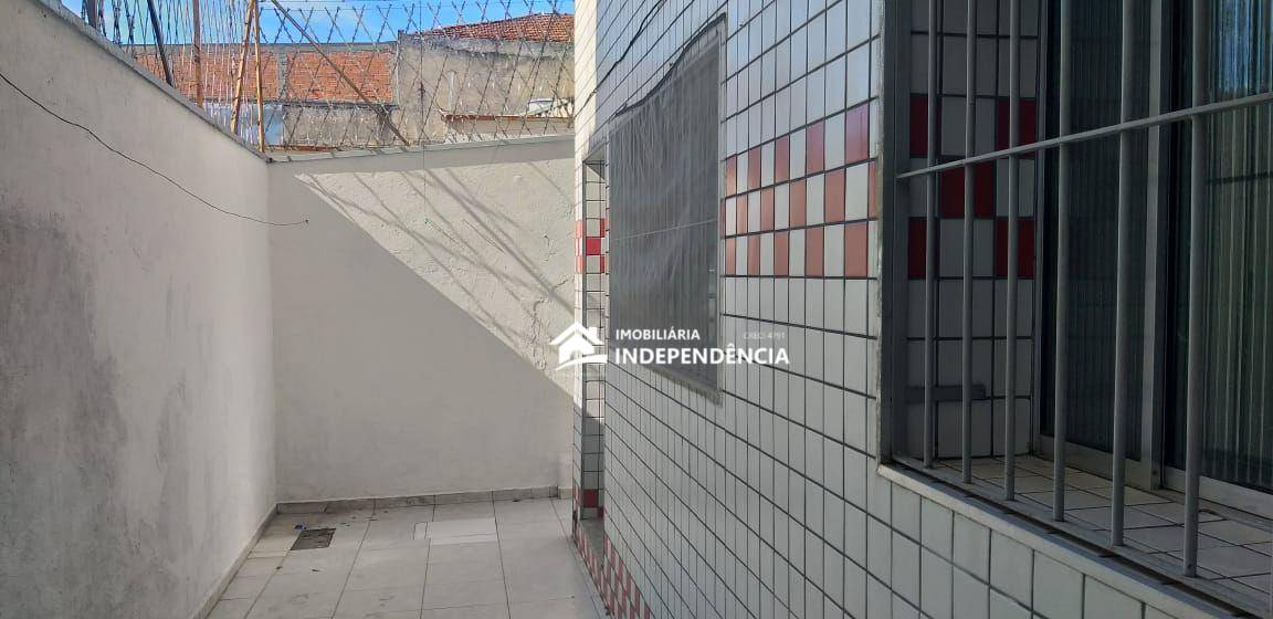 Casa para alugar com 1 quarto, 70m² - Foto 10