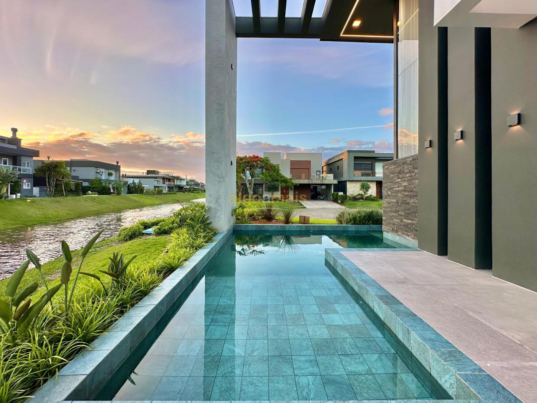 Casa de Condomínio à venda com 5 quartos, 385m² - Foto 13
