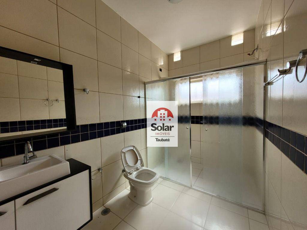 Casa à venda com 6 quartos, 240m² - Foto 15