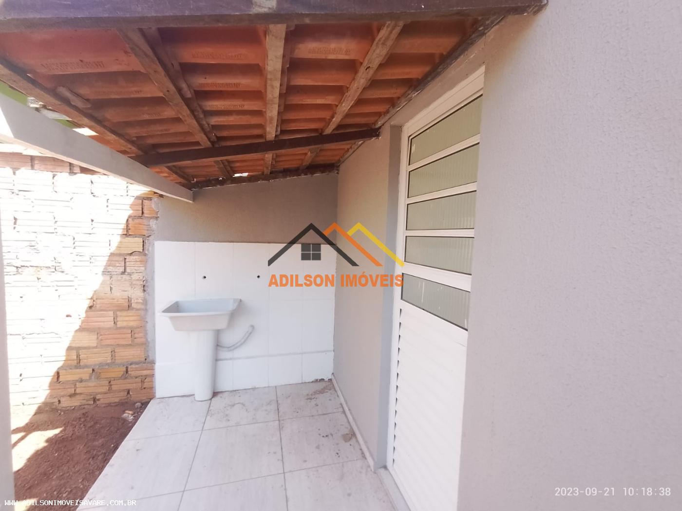 Casa à venda com 2 quartos, 47m² - Foto 8