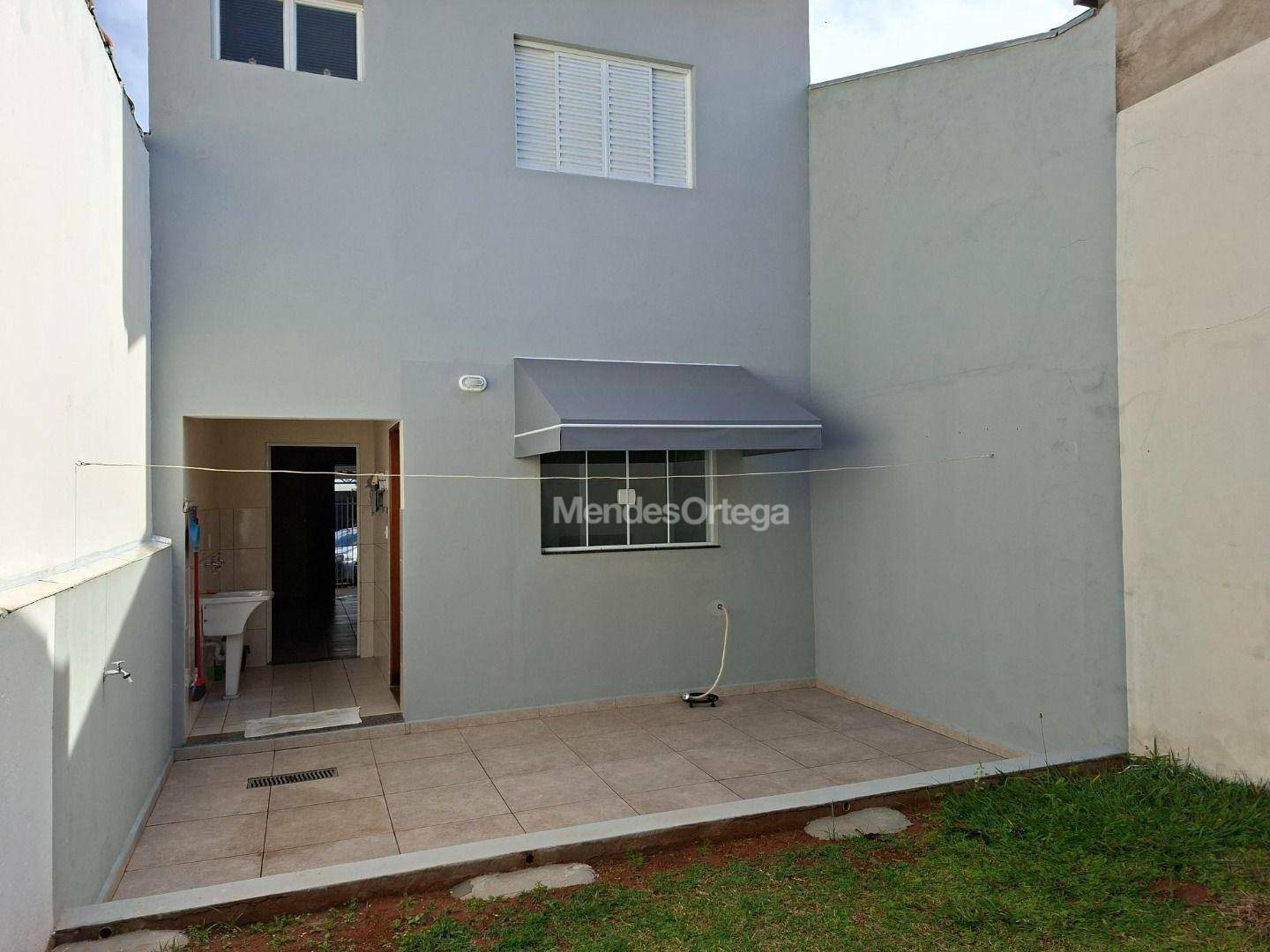 Casa à venda com 2 quartos, 120m² - Foto 4