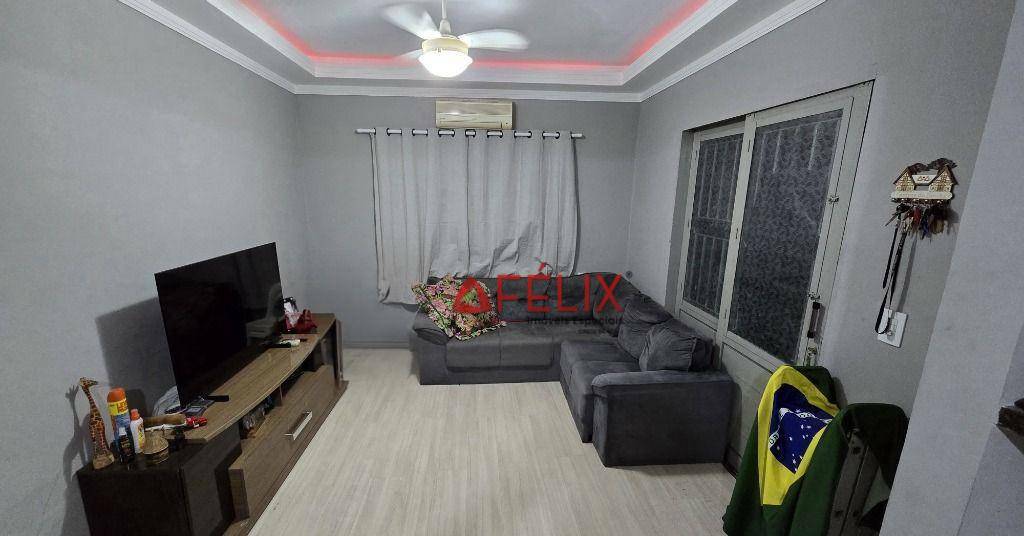 Casa à venda com 2 quartos, 100m² - Foto 1