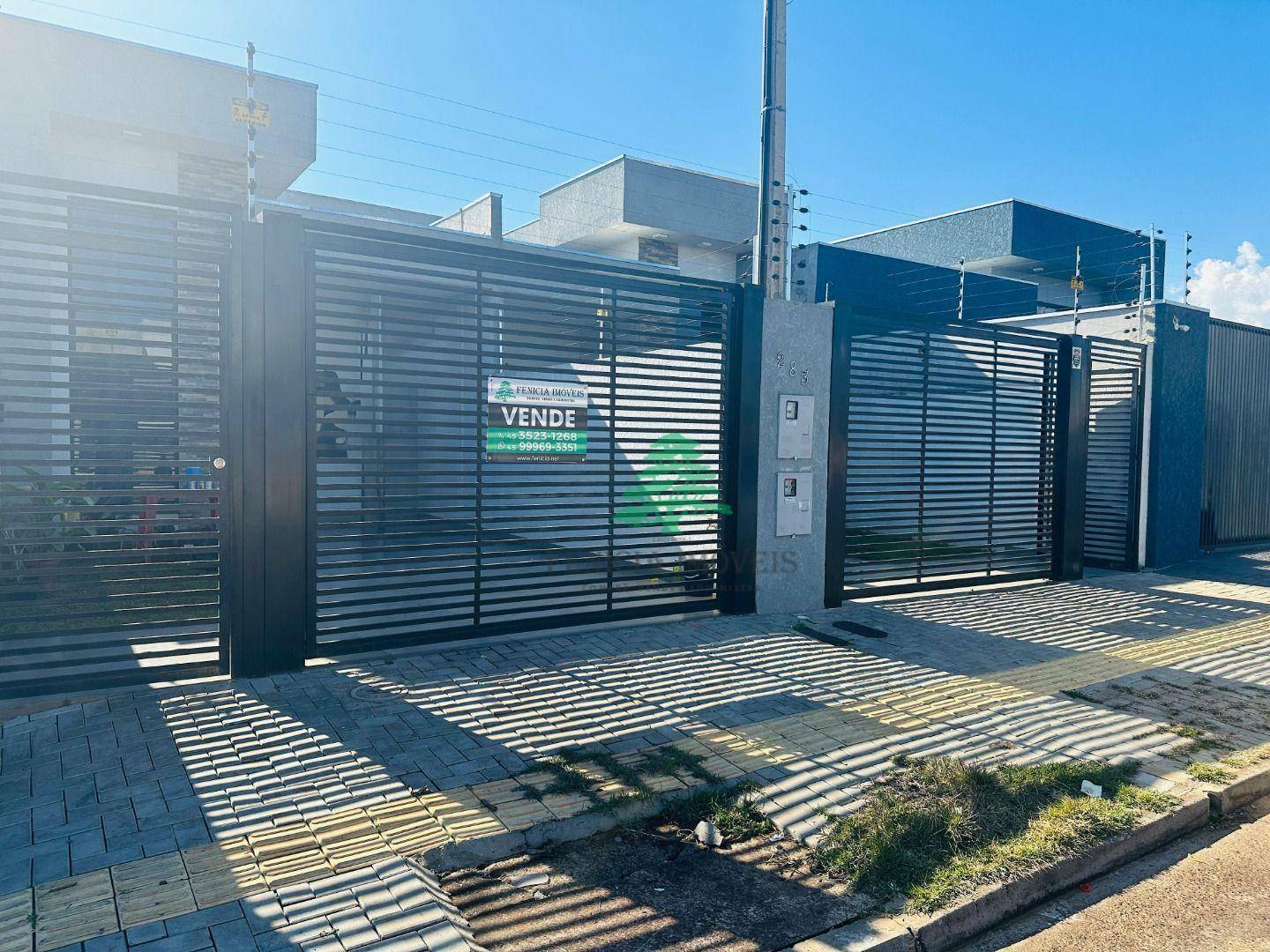 Casa à venda com 2 quartos, 70m² - Foto 1