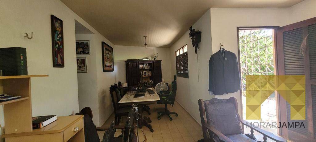 Casa à venda com 4 quartos, 250m² - Foto 15