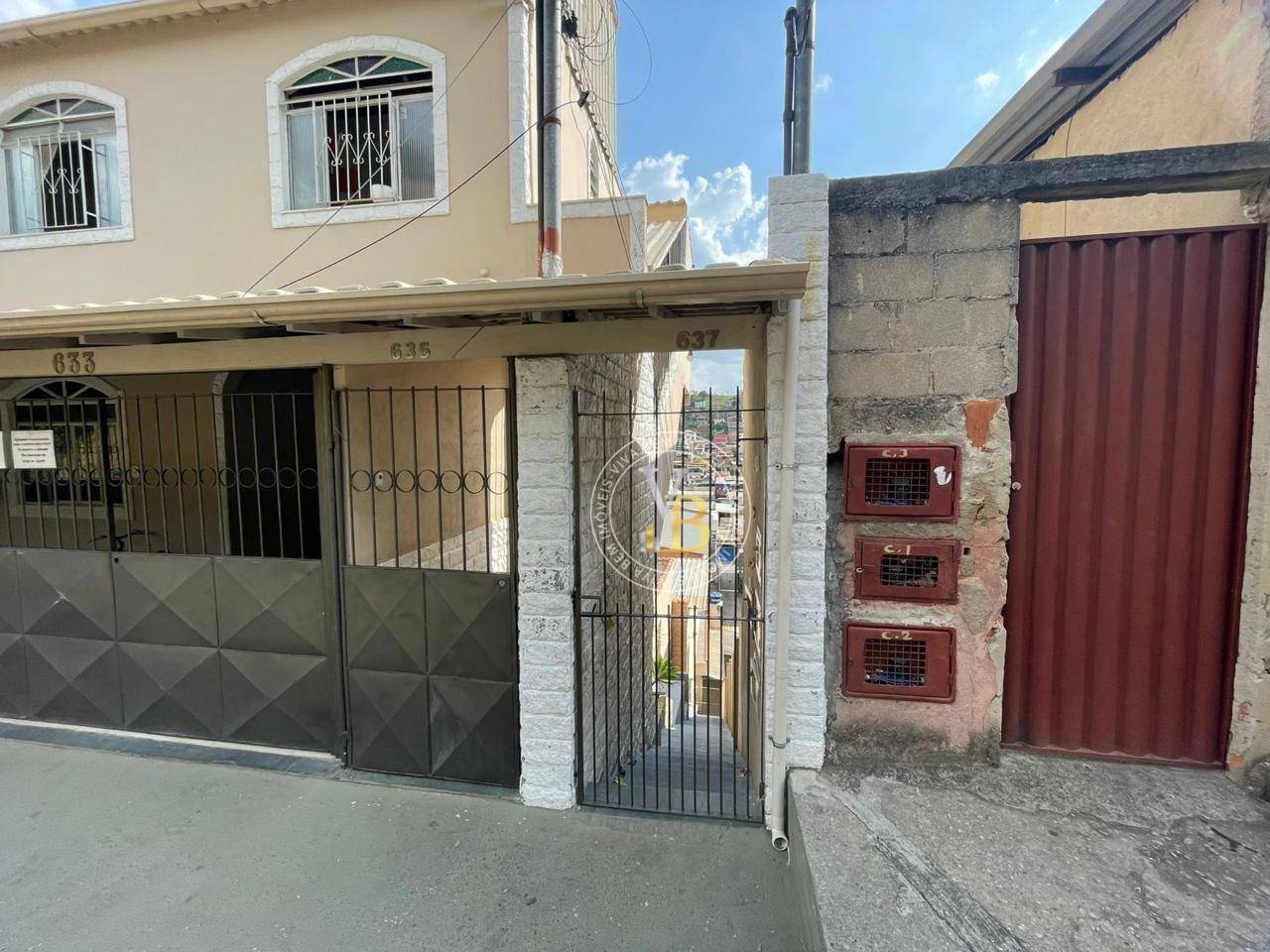 Casa à venda com 2 quartos, 65m² - Foto 2