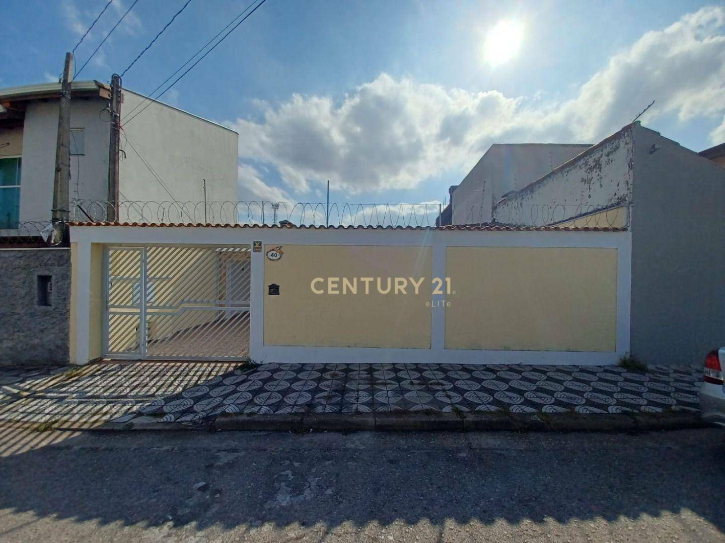 Casa à venda com 2 quartos, 148m² - Foto 1