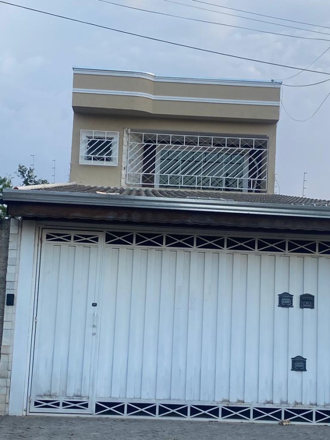 Casa à venda com 3 quartos, 350m² - Foto 1