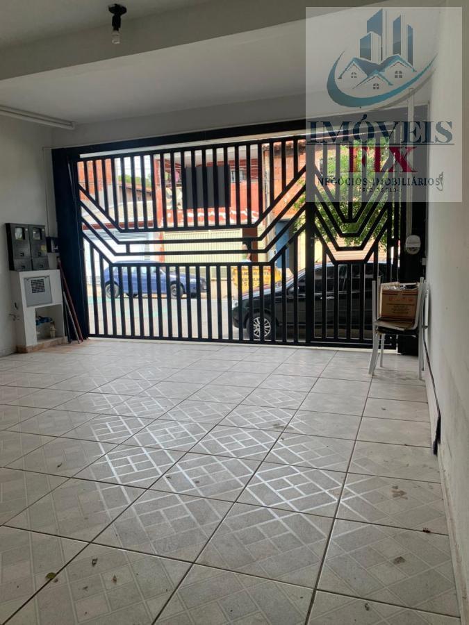 Casa à venda com 4 quartos, 180m² - Foto 3